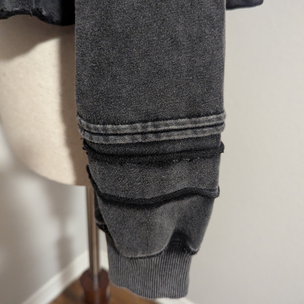 Washed Black Ruffle Hem Cropped Sweatshirt Balloon Sleeve Grunge Y2K Western - Picture 5 of 8